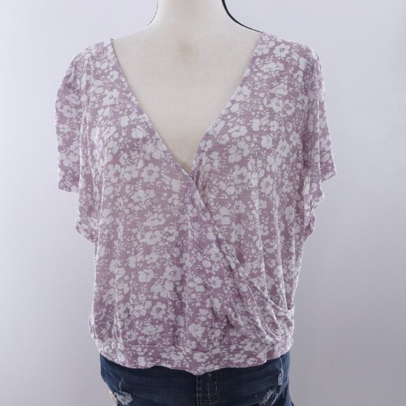Lucky Brand | Short Sleeve V Neck Top XL - Picture 2 of 6